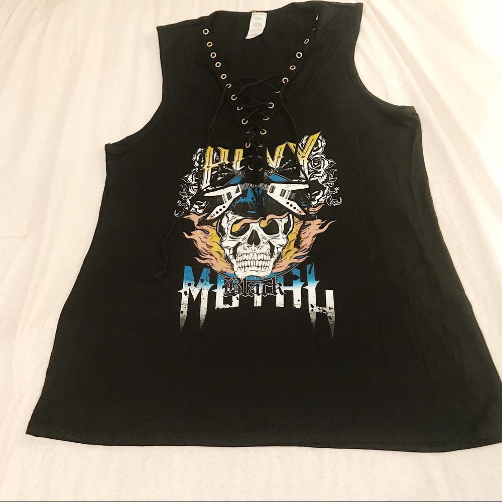 Lace up graphic tank 🖤